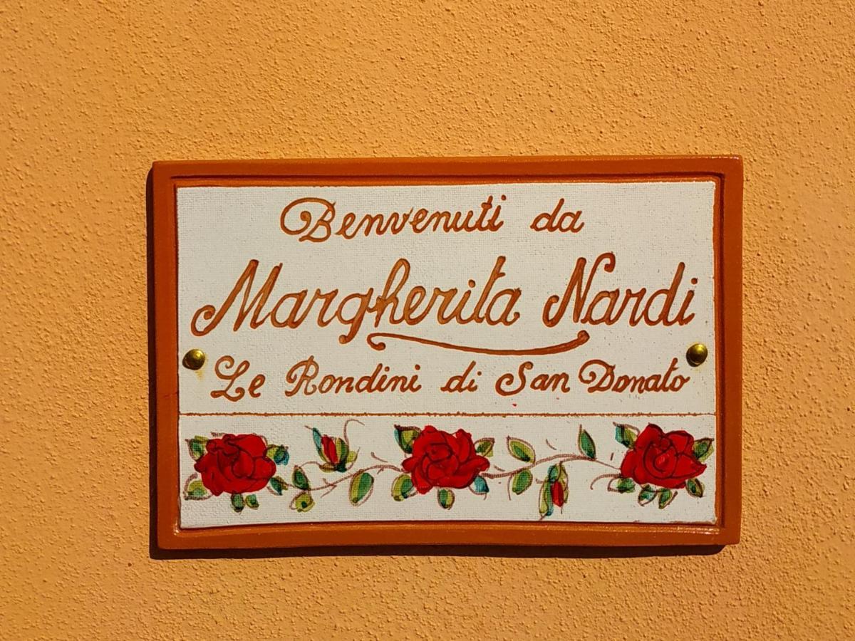 Bed and Breakfast Le Rondini Di San Donato Lukka Zewnętrze zdjęcie