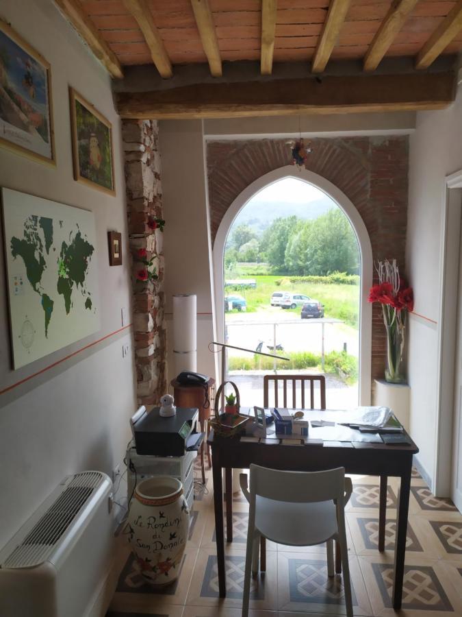 Bed and Breakfast Le Rondini Di San Donato Lukka Zewnętrze zdjęcie