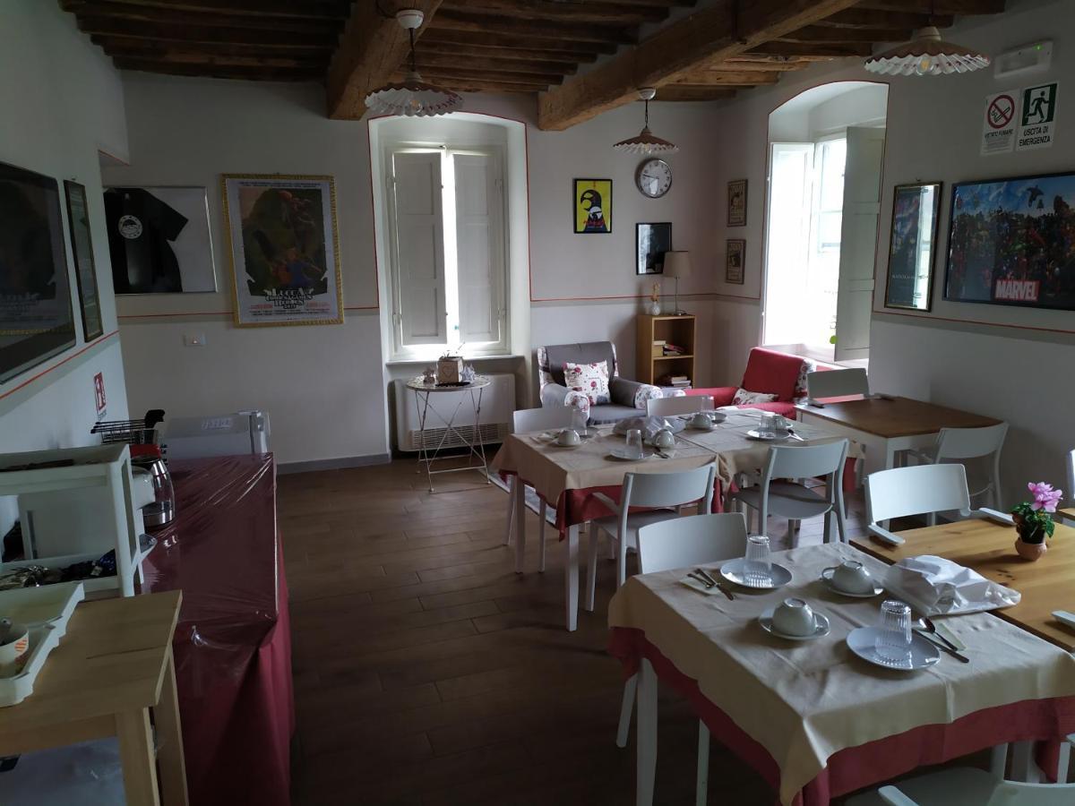 Bed and Breakfast Le Rondini Di San Donato Lukka Zewnętrze zdjęcie